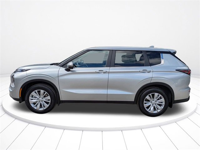 New 2025 Mitsubishi Outlander ES image 7