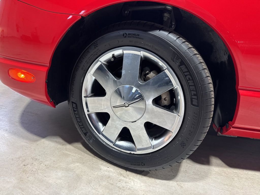 Used 2002 Ford Thunderbird image 2