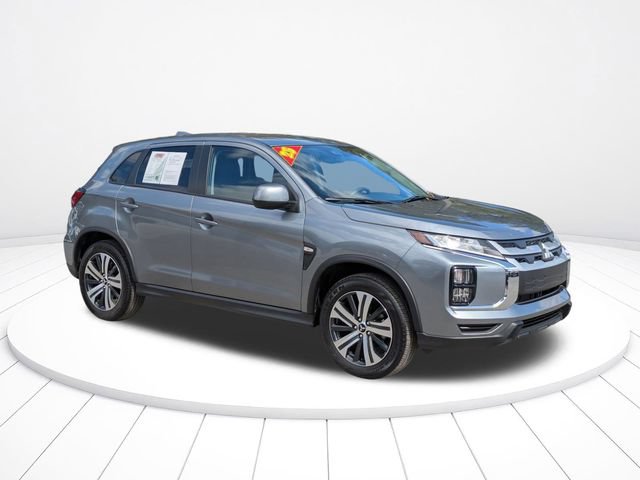 Used 2025 Mitsubishi Outlander Sport ES AWD/4WD image 2