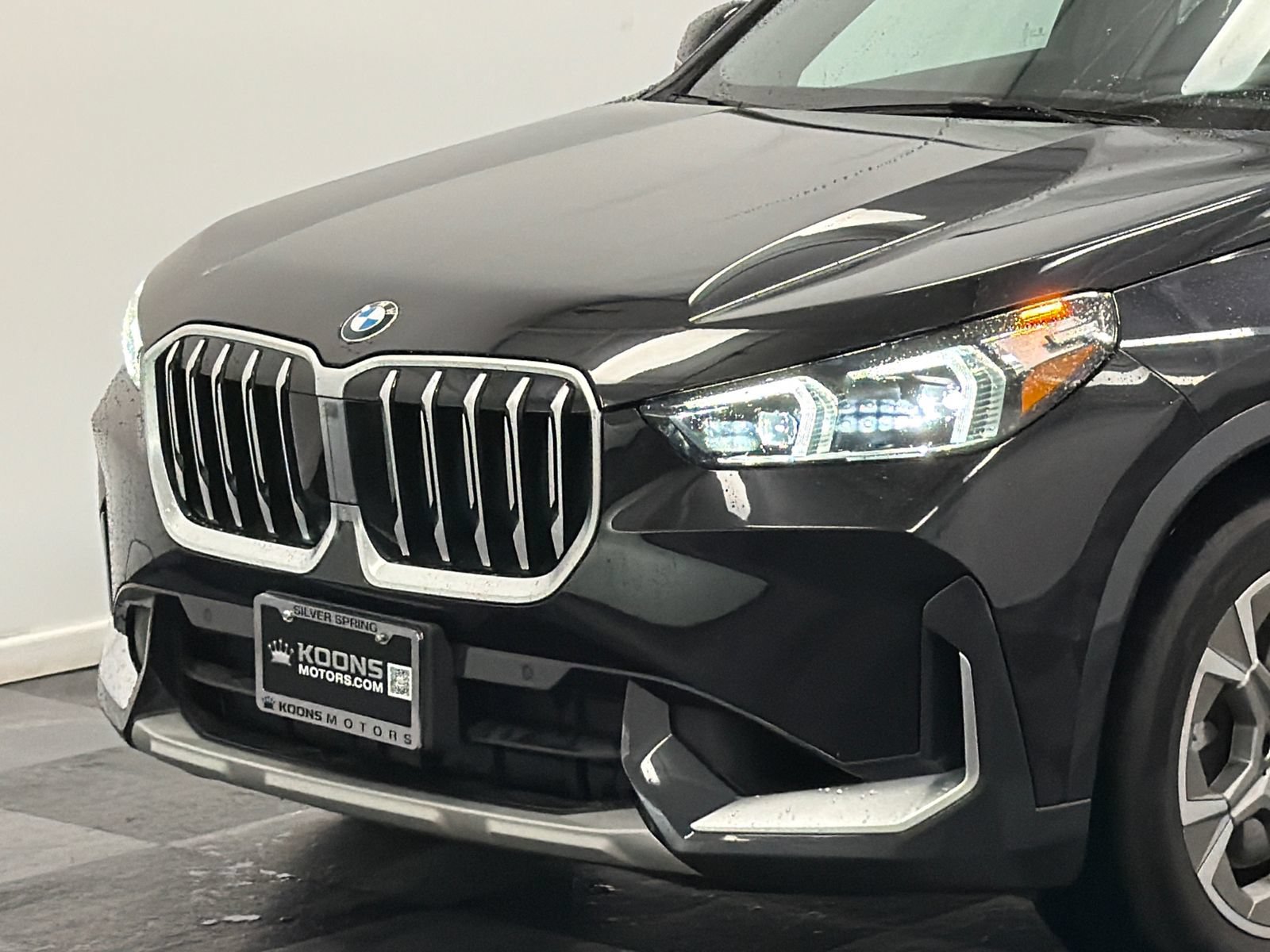 Used 2025 BMW X1 xDrive28i AWD/4WD image 2