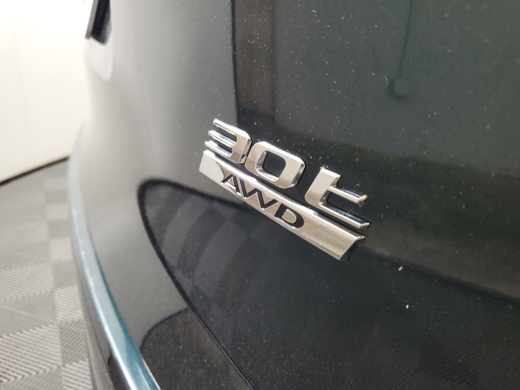 Used 2018 Jaguar F-PACE R-Sport image 7