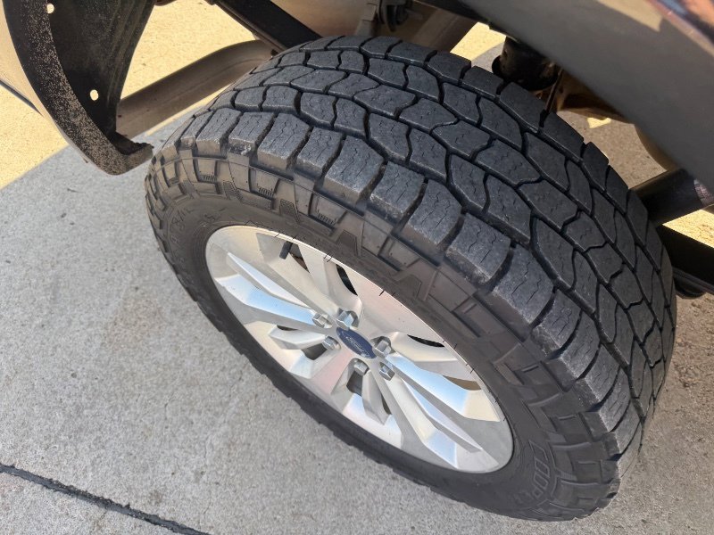 Used 2015 Ford F150 Lariat w/ Equipment Group 501A Mid image 19