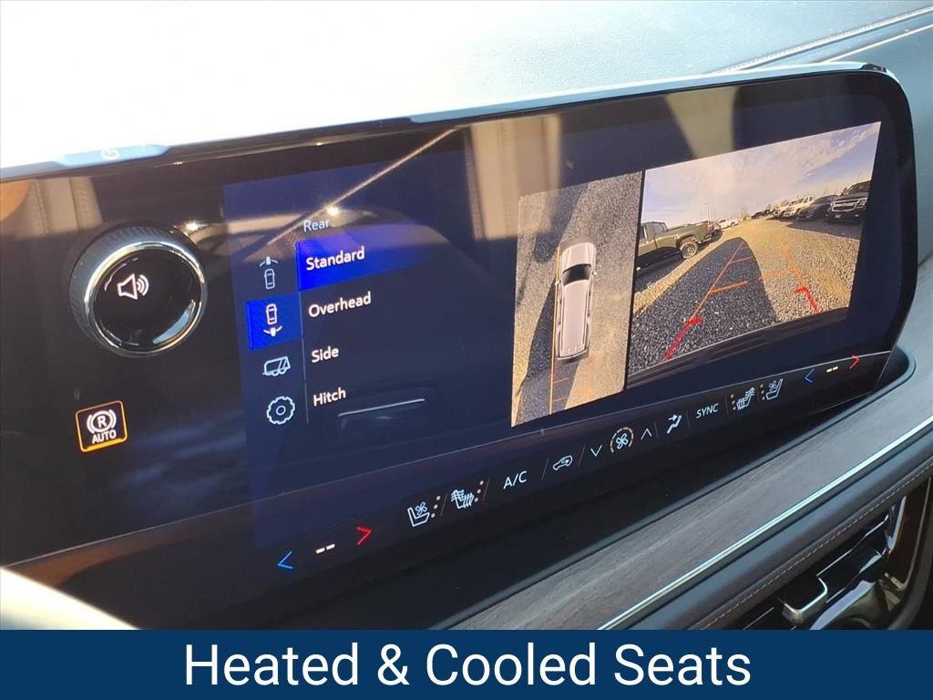 New 2026 Chevrolet Suburban High Country image 3