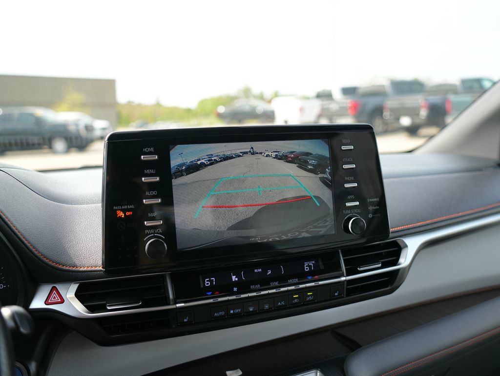 Used 2021 Toyota Sienna XSE FWD image 14