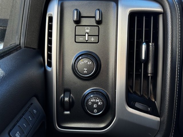 Used 2017 GMC Sierra 3500 SLT w/ Duramax Plus Package image 27