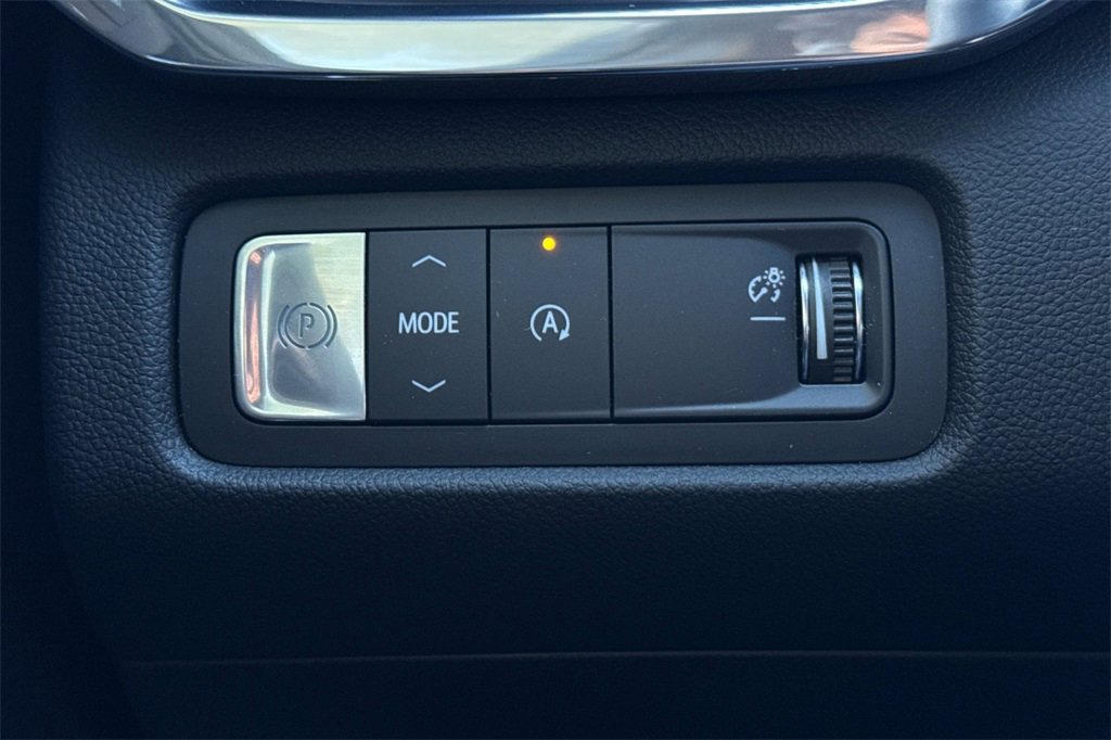 Certified 2025 GMC Acadia Elevation image 34