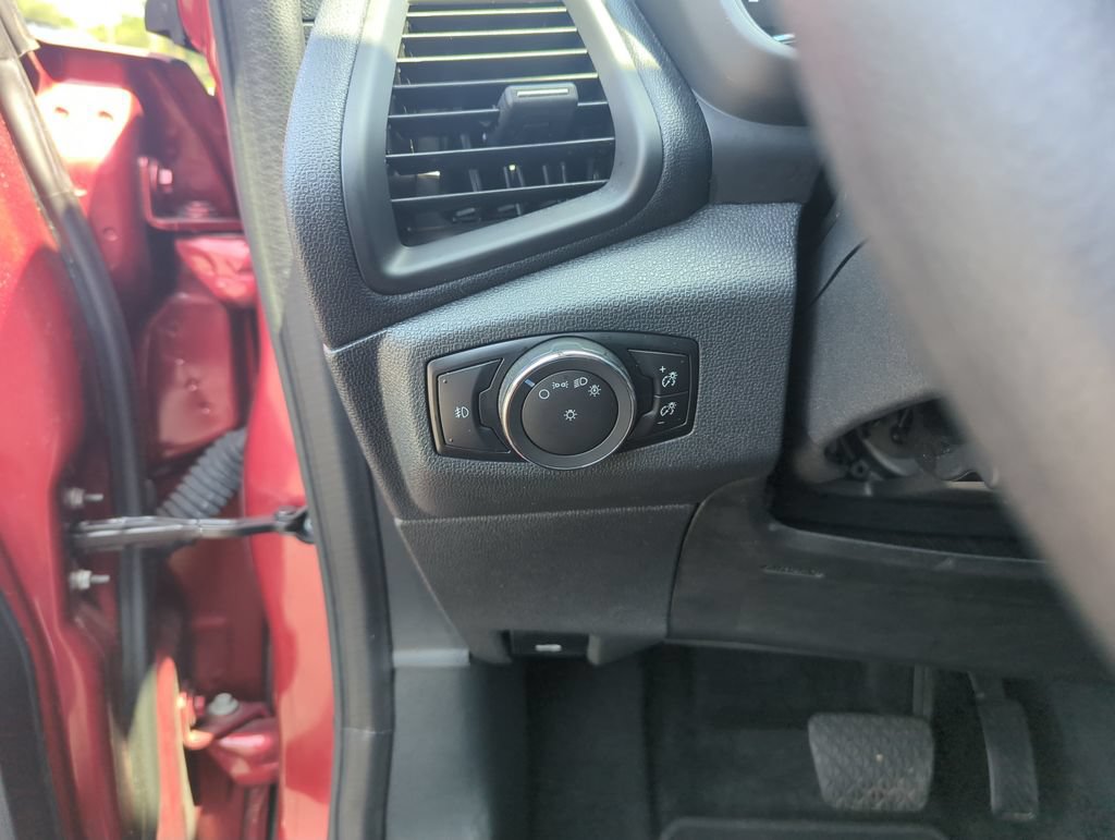 Used 2021 Ford EcoSport SE w/ SE Convenience Package FWD image 20