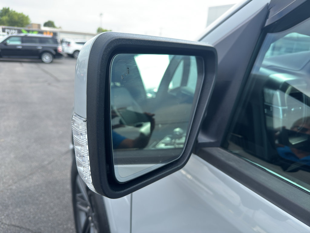 Used 2023 Ford F150 Lariat image 11