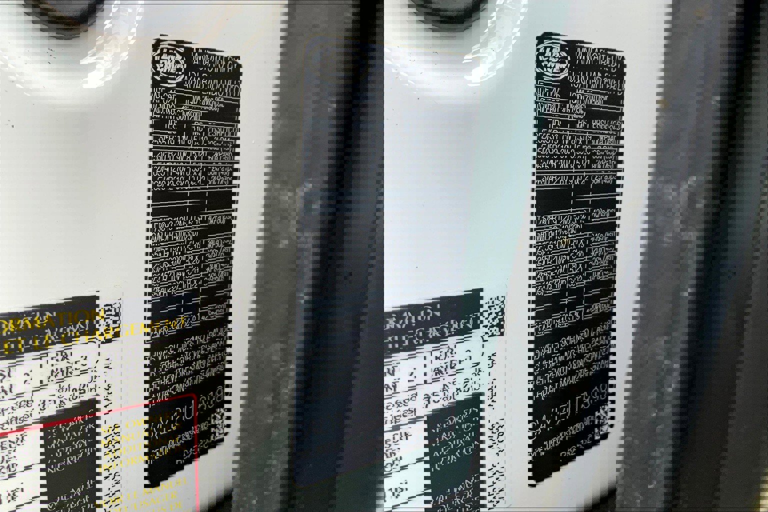 New 2026 Land Rover Range Rover Velar Dynamic SE image 12