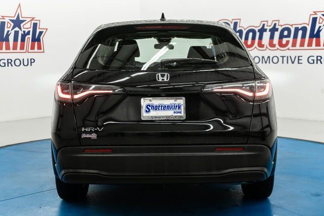 Certified 2024 Honda HR-V LX image 6