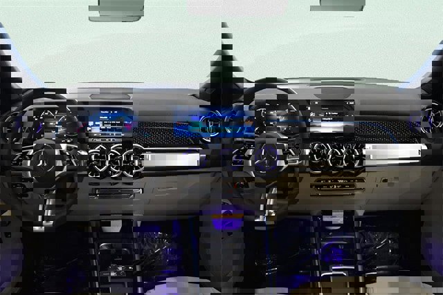 New 2025 Mercedes-Benz GLB 250 4MATIC image 5