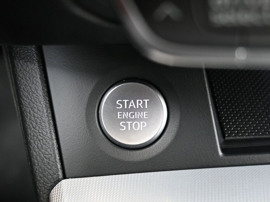 Certified 2025 Audi Q5 2.0T Premium w/ Convenience Plus Package image 35