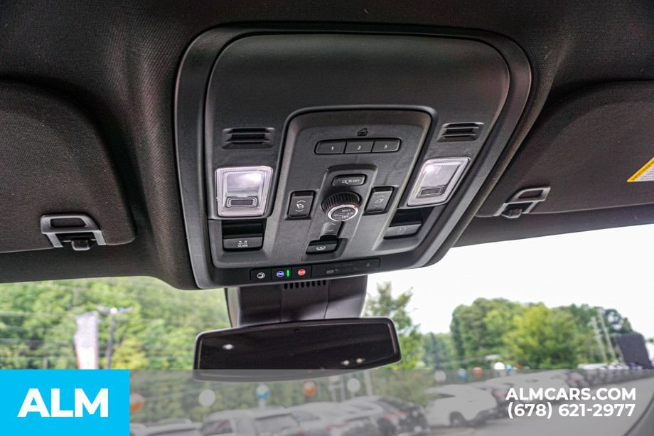 Used 2024 GMC Yukon Denali AWD/4WD image 35