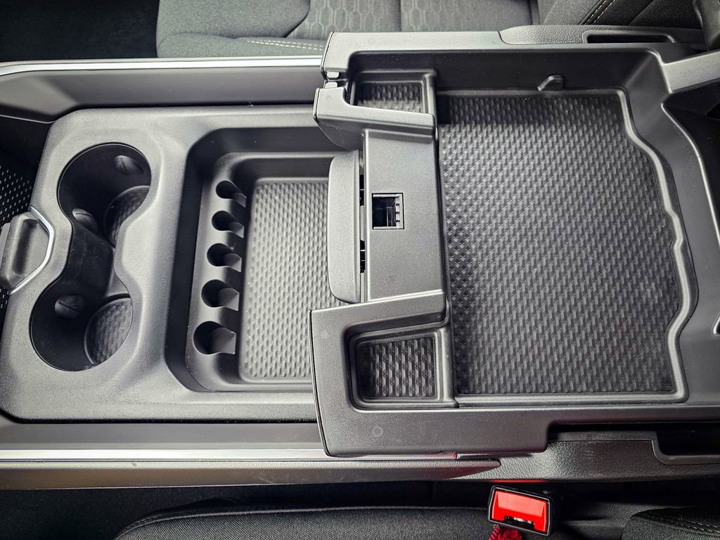 New 2026 RAM 1500 4x4 Crew Cab image 31