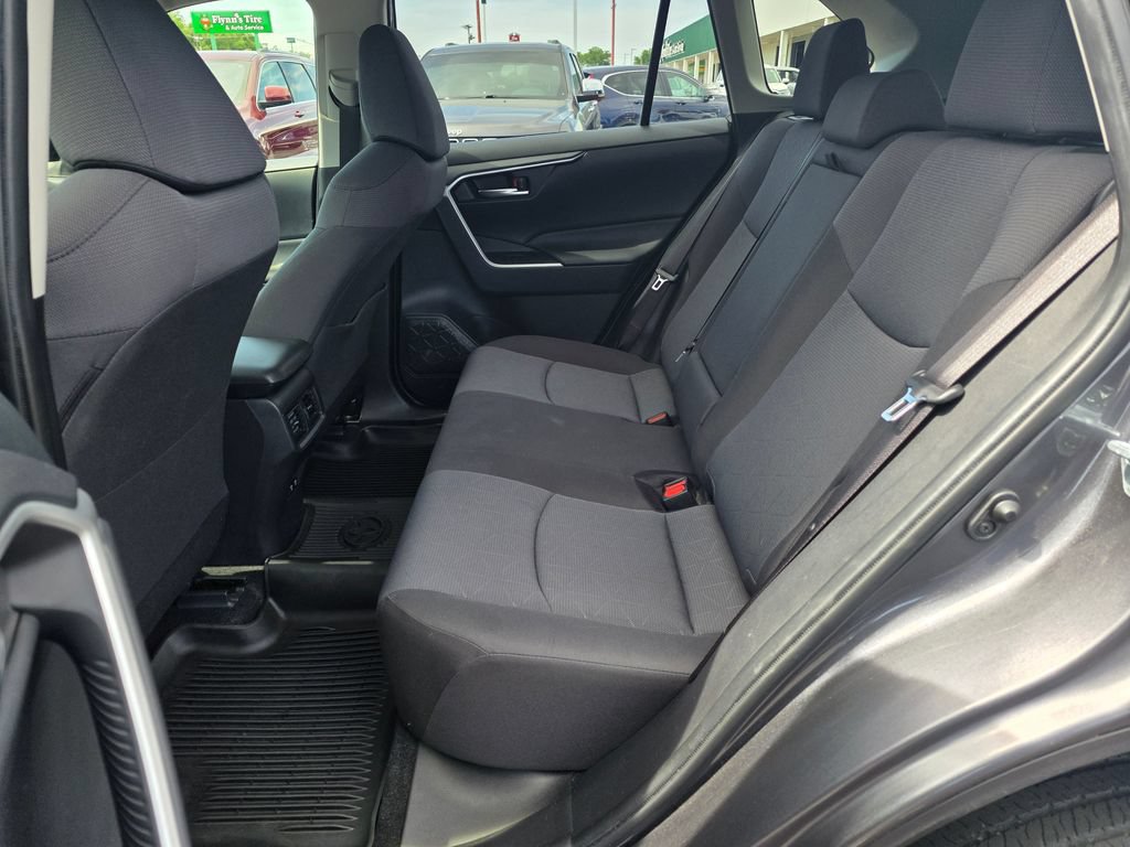 Used 2020 Toyota RAV4 XLE w/ Convenience Package AWD/4WD image 11