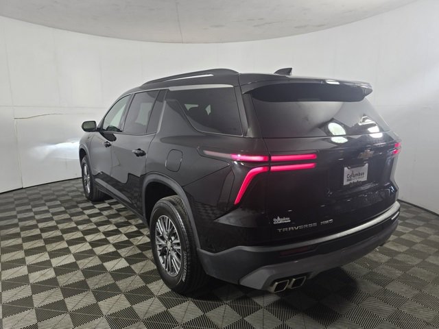 Used 2025 Chevrolet Traverse LT image 7