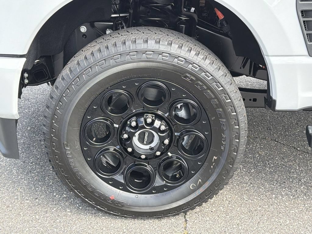 Certified 2026 Ford F350 Lariat w/ Black Appearance Package AWD/4WD image 11
