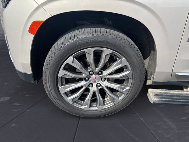 Used 2021 GMC Yukon Denali w/ Denali Premium Package image 14