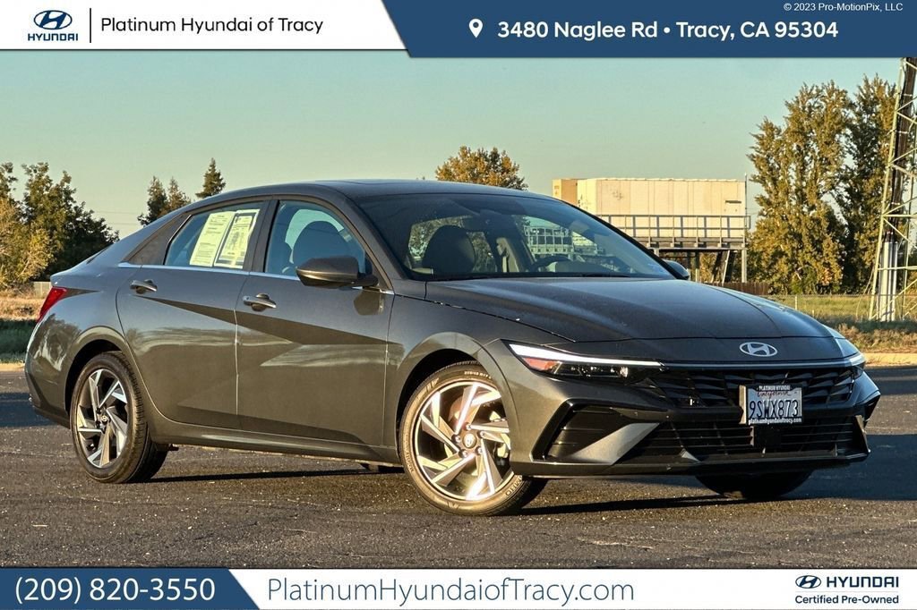 Used 2025 Hyundai Elantra SEL w/ Cargo Package