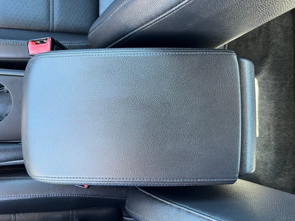 Used 2017 Volkswagen Passat 1.8T R-Line image 30