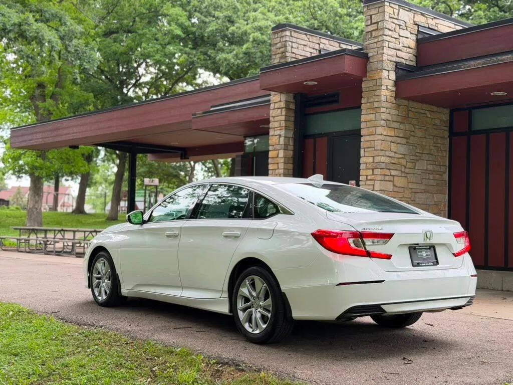 Used 2019 Honda Accord LX image 4
