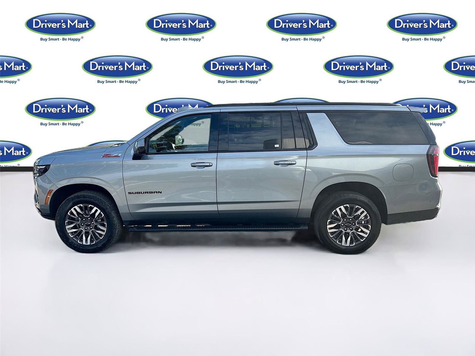 Used 2025 Chevrolet Suburban Z71 AWD/4WD image 4