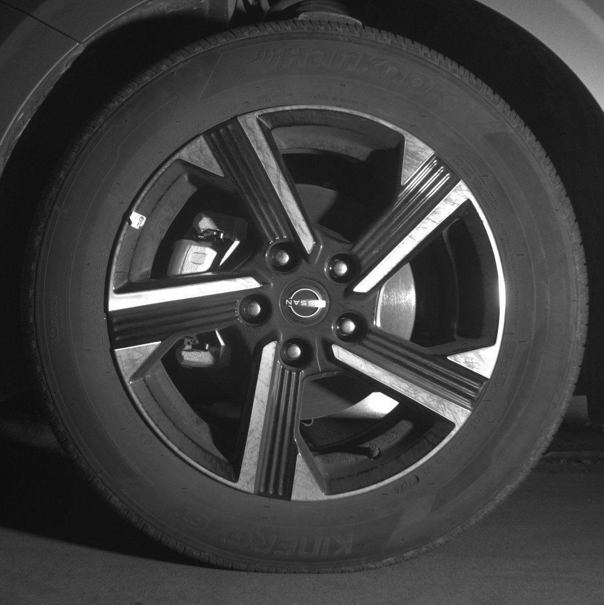 Used 2025 Nissan Sentra SV image 11