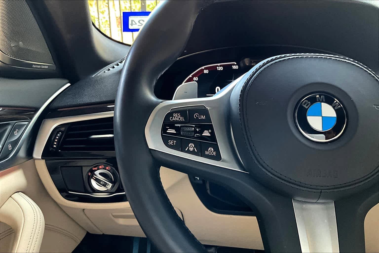 Used 2022 BMW 540i w/ M Sport Package image 22