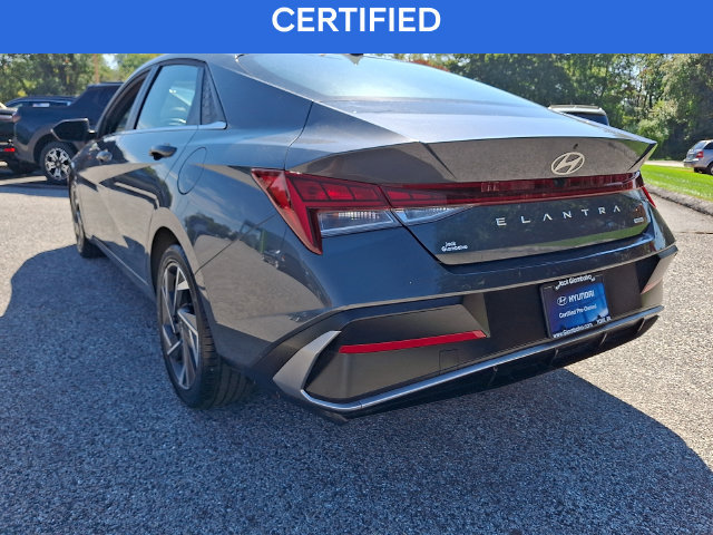 Certified 2025 Hyundai Elantra Limited FWD image 4
