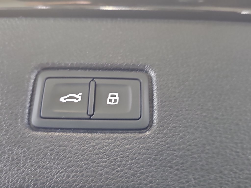 Used 2022 Audi Q7 2.0T Premium Plus AWD/4WD image 16