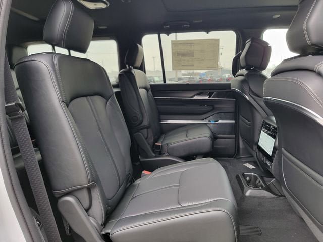 New 2026 Jeep Grand Wagoneer Summit image 23