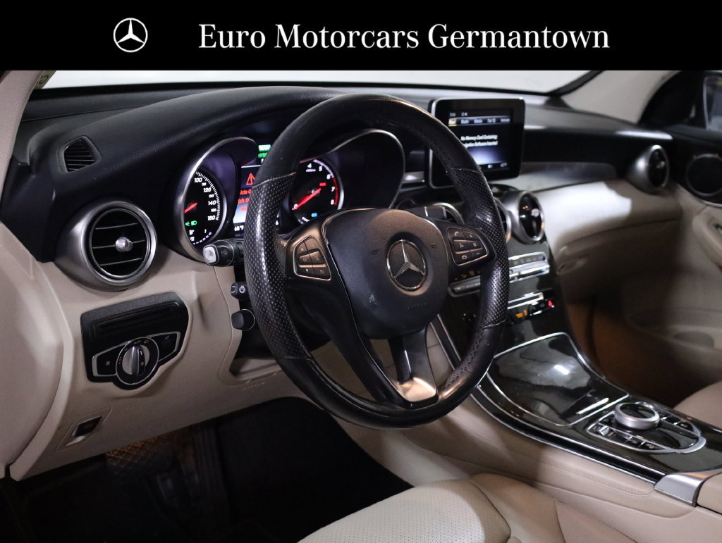 Used 2019 Mercedes-Benz GLC 350e 4MATIC image 30