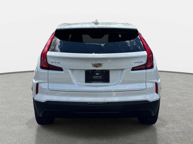 Certified 2024 Cadillac XT4 Luxury w/ Cold Weather Package FWD image 4