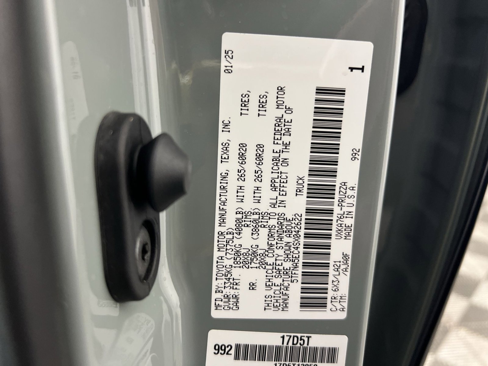 Used 2025 Toyota Tundra Platinum image 30
