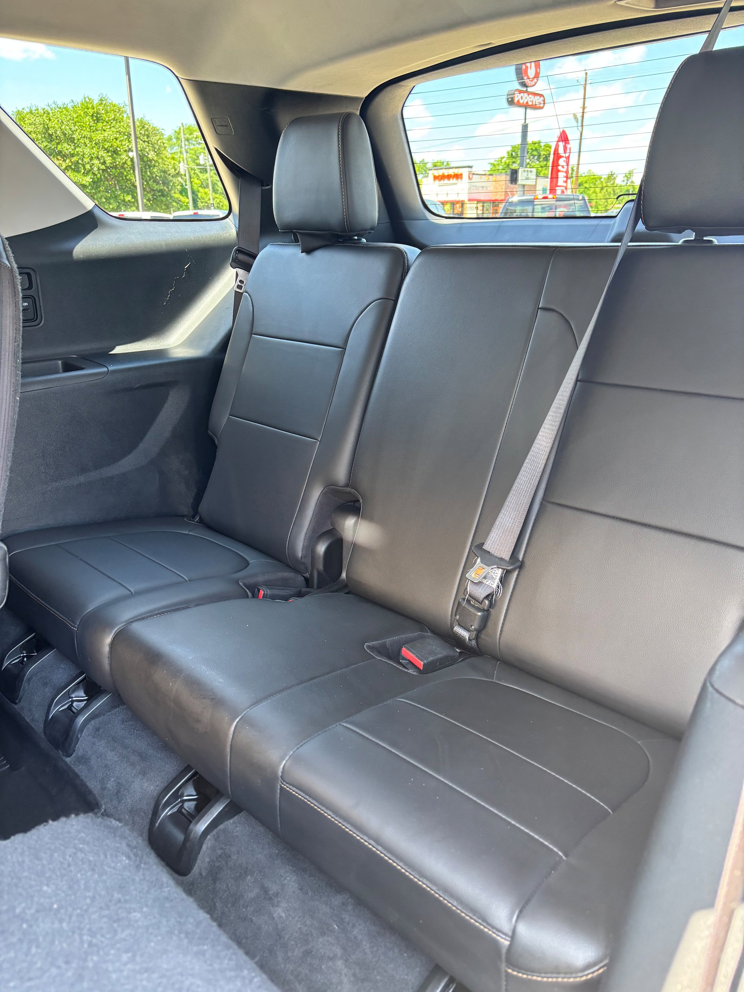 Used 2020 Chevrolet Traverse LT w/ LT Premium Package FWD image 12