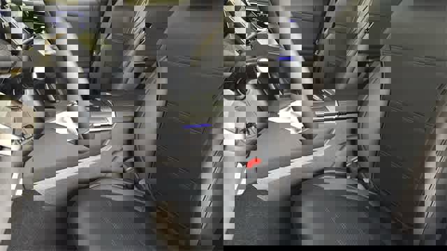 Used 2025 Mercedes-Benz GLC 300 4MATIC image 33