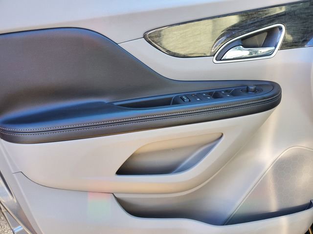 Used 2015 Buick Encore Convenience FWD image 17