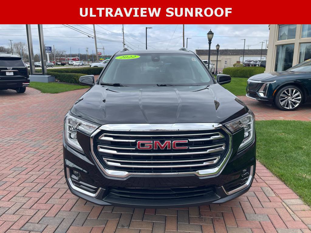 Used 2022 GMC Terrain SLT image 3