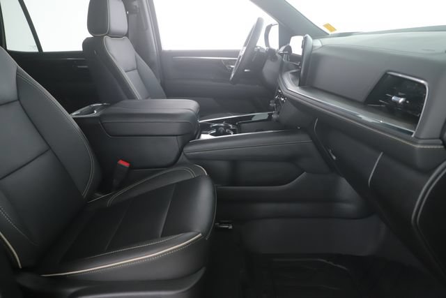 Used 2026 Chevrolet Tahoe Premier w/ Sun And Tow Package AWD/4WD image 36