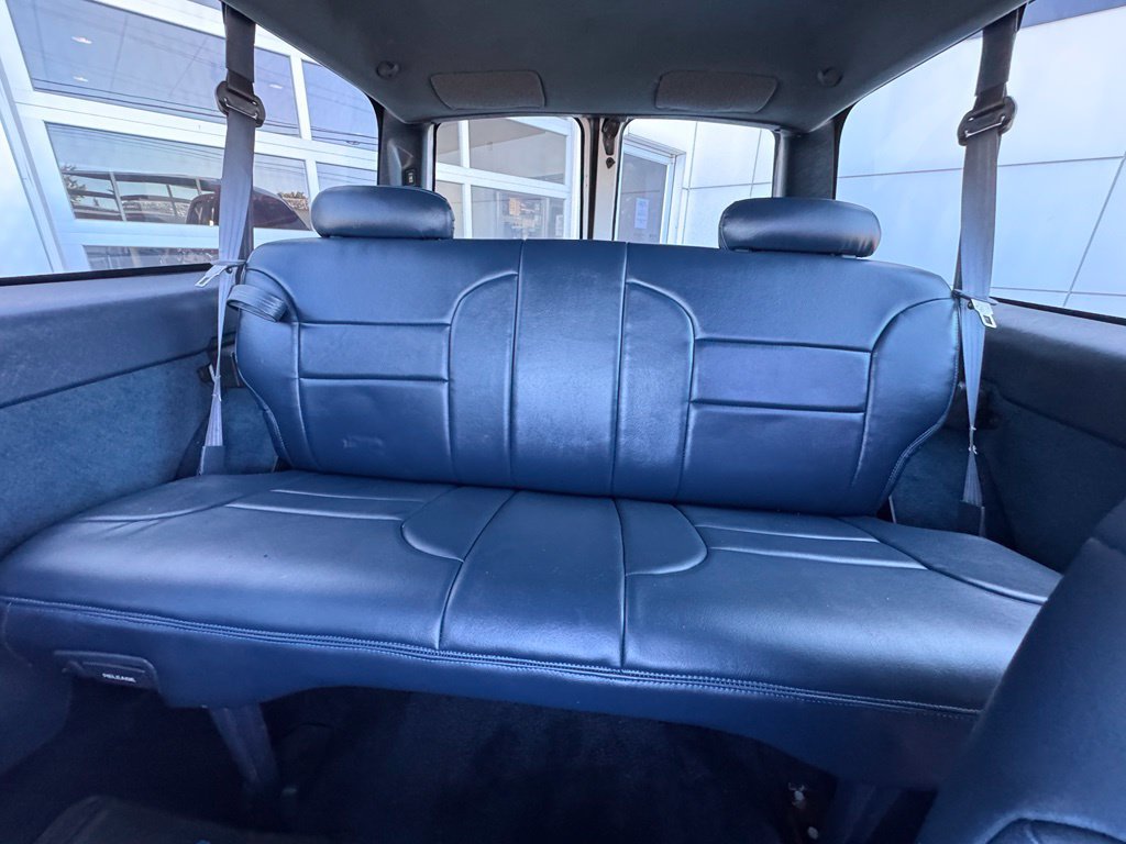 Used 1999 Chevrolet Tahoe 2WD 2-Door w/ Convenience Group image 11