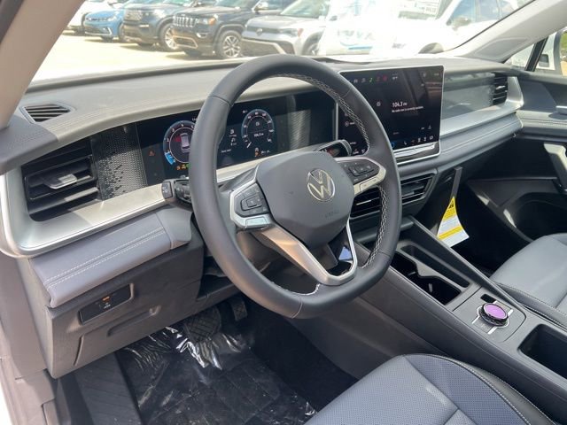 New 2026 Volkswagen Tiguan SE AWD/4WD image 12