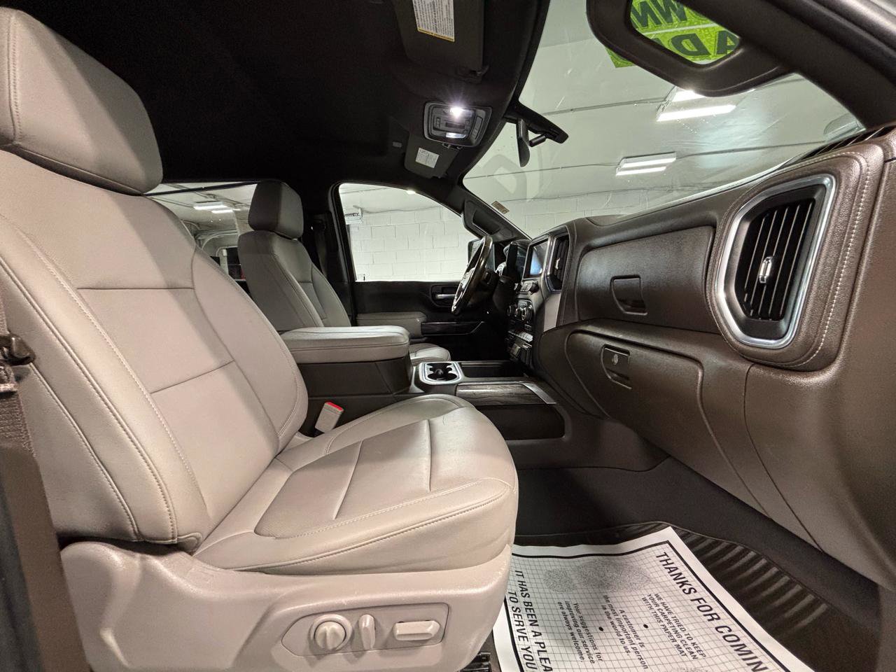 Used 2023 Chevrolet Silverado 3500 LTZ w/ LTZ Convenience Package image 16