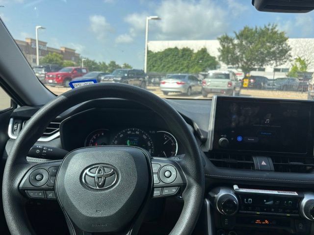 Used 2024 Toyota RAV4 XLE FWD image 10