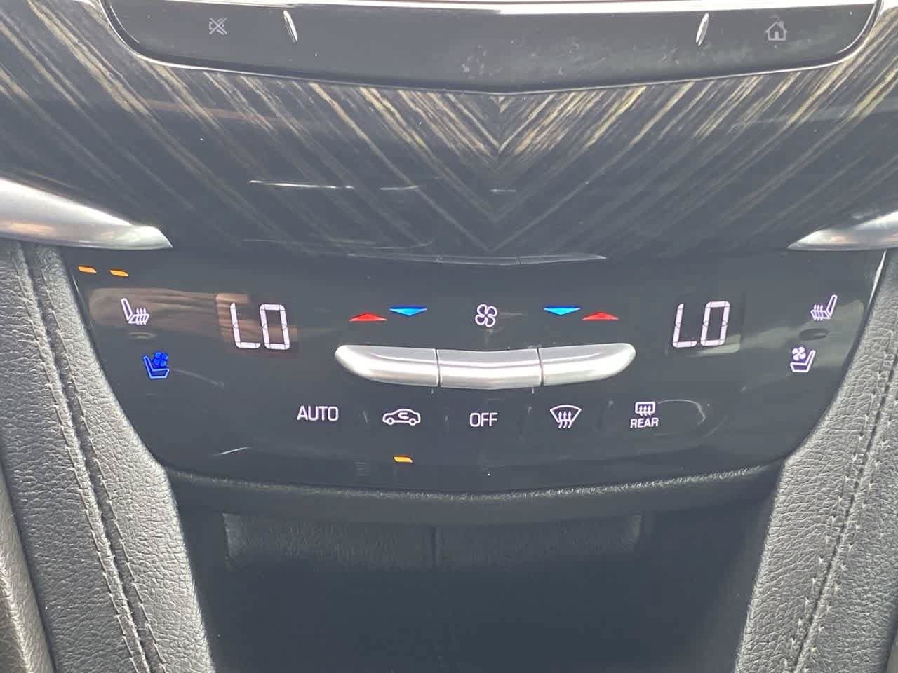 Used 2023 Cadillac XT6 Premium Luxury AWD/4WD image 19