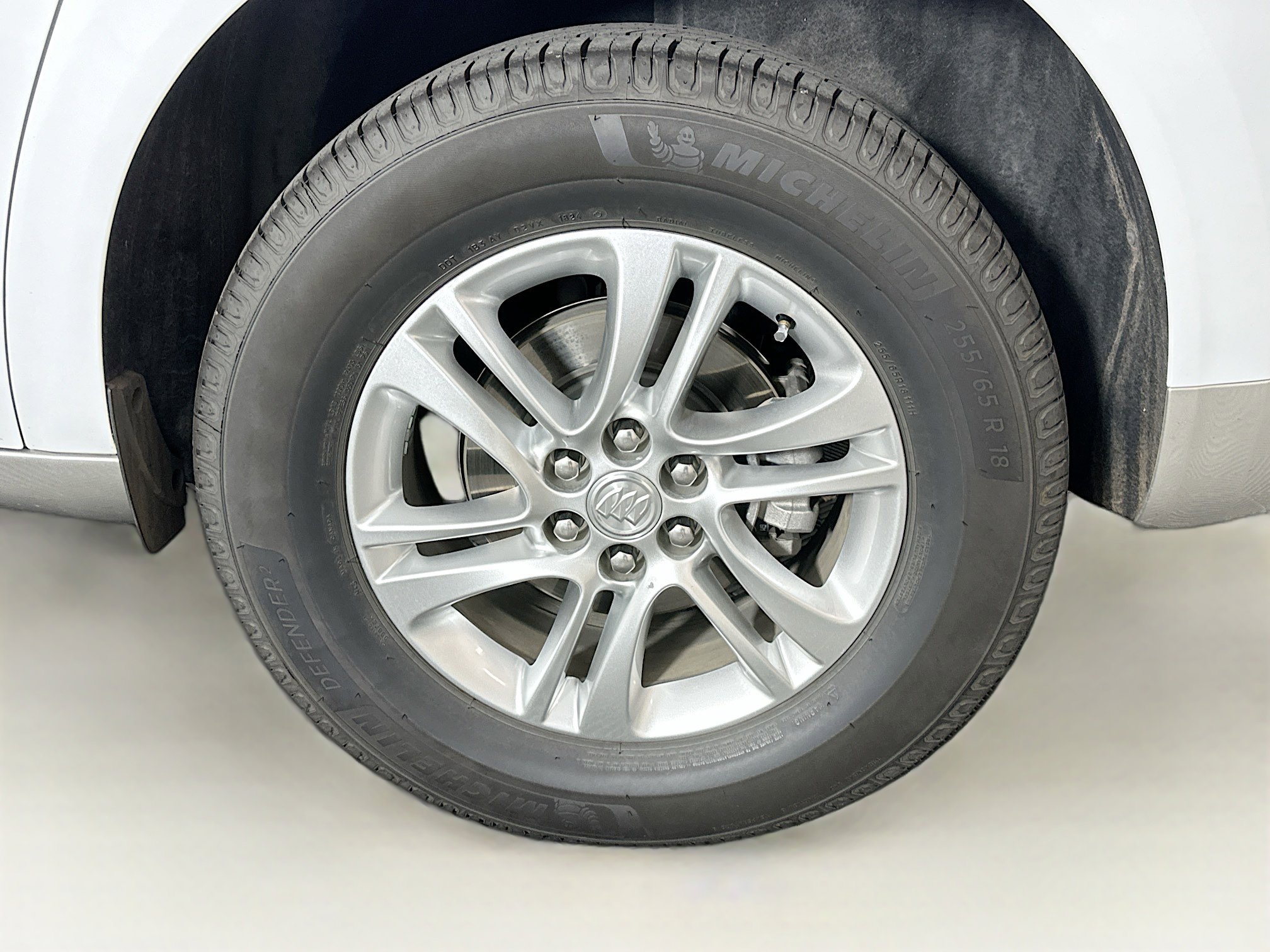 Used 2020 Buick Enclave Essence image 11