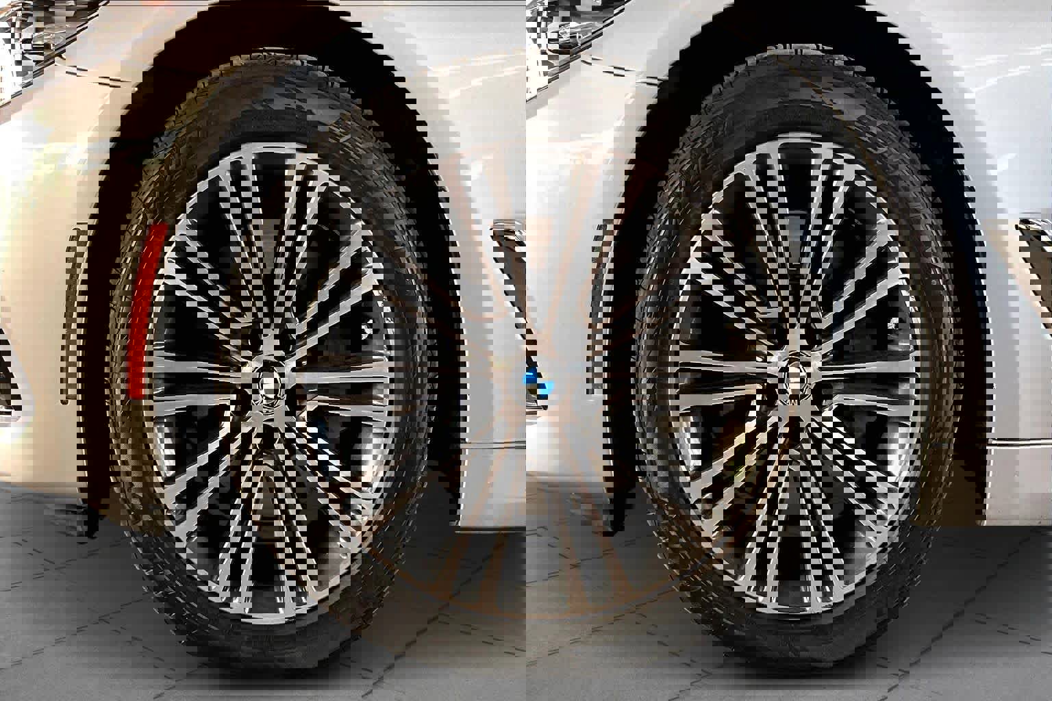 Used 2018 BMW 530i image 10