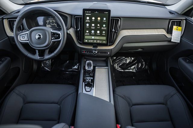 New 2026 Volvo XC60 B5 Plus w/ Protection Package Premier image 20