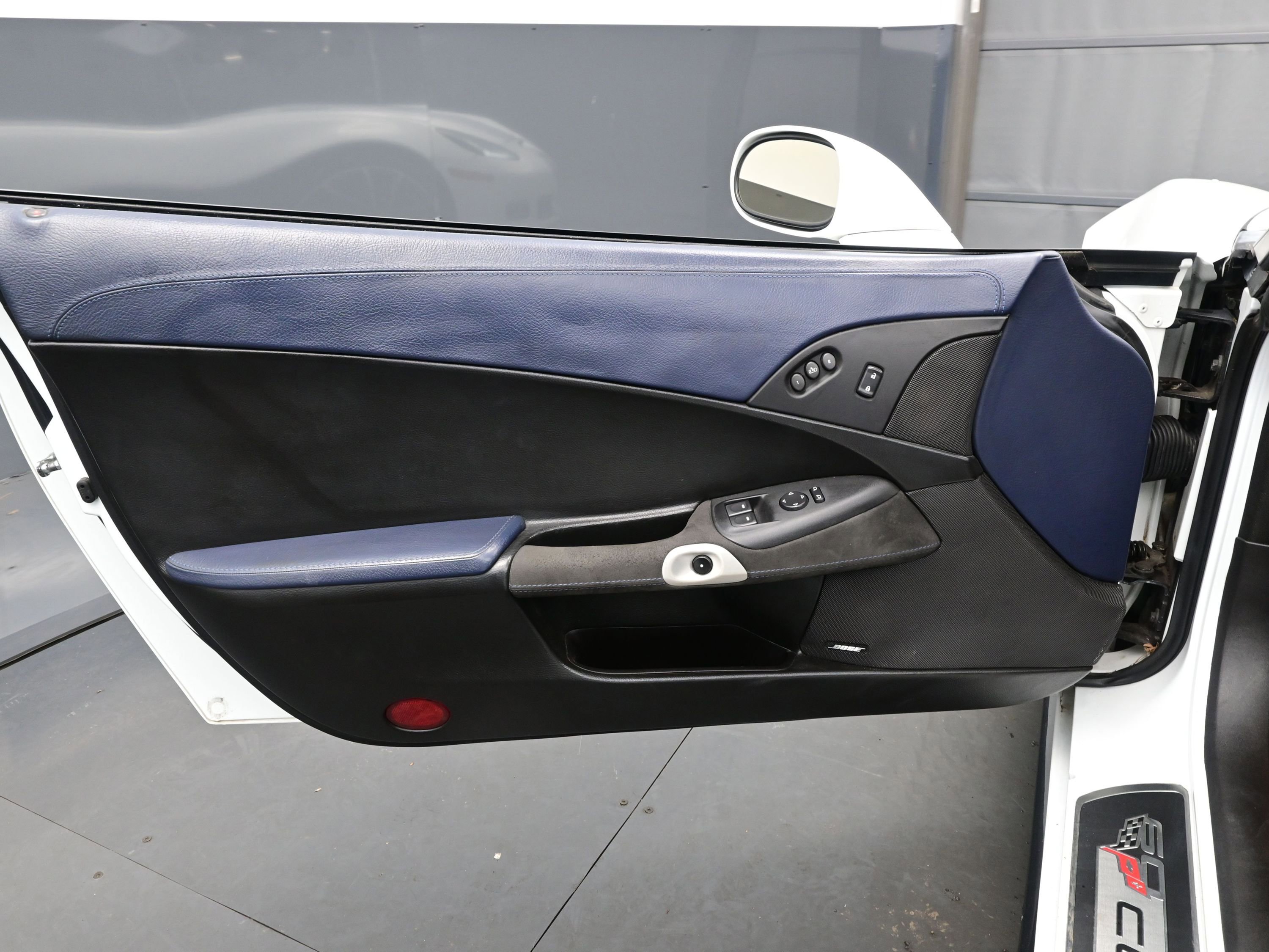 Used 2013 Chevrolet Corvette 427 w/ 1SC Preferred Equipment Group RWD image 9