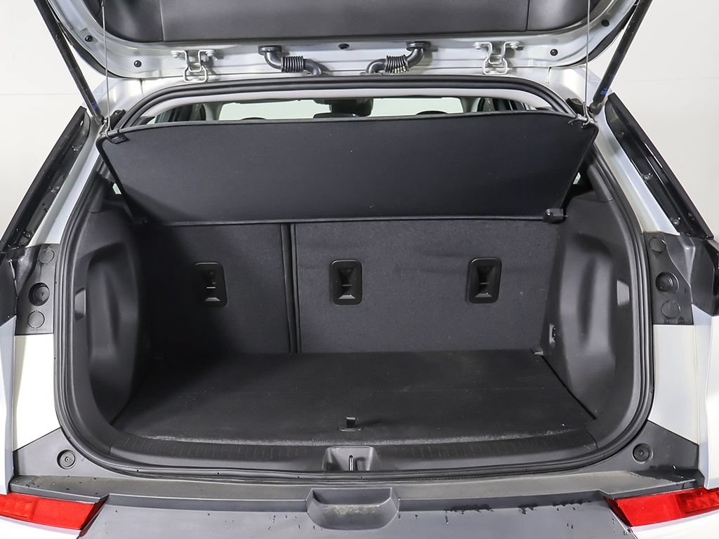Used 2023 Chevrolet Bolt EUV LT FWD image 16