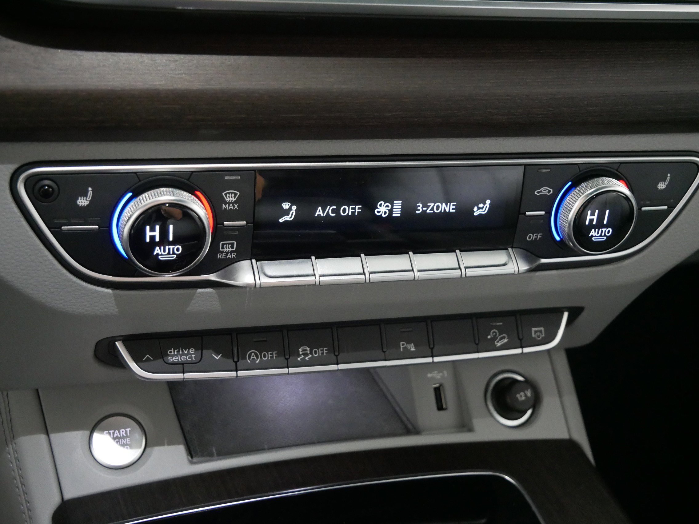 Used 2021 Audi Q5 Premium Plus w/ Premium Plus Package image 23